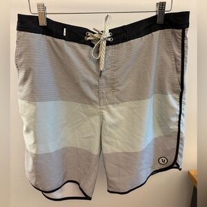 Vuori "V"Cycled Performance 4 Way Stretch Board Shorts Swim Trunks Blue/Gray 34